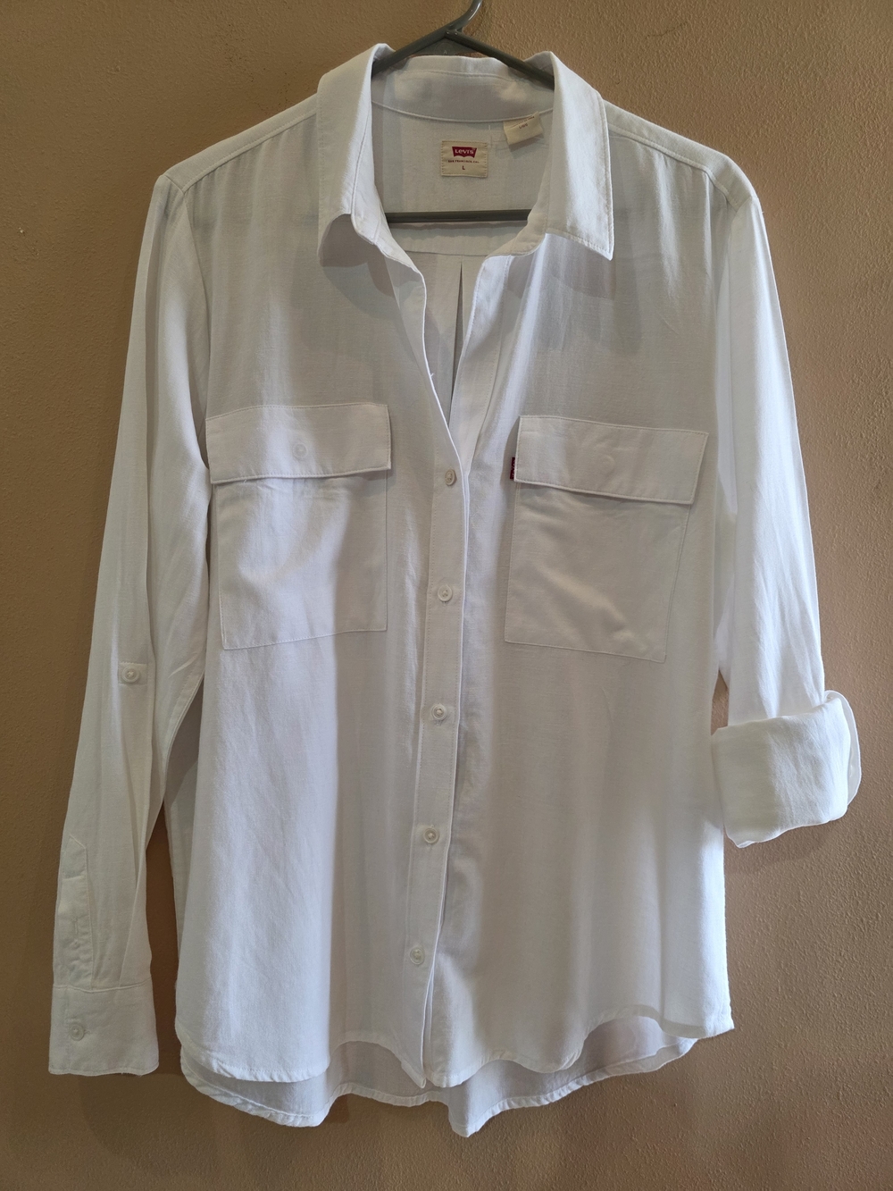 Levi's White Women Casual Button-Down Shirt with Chest Pockets